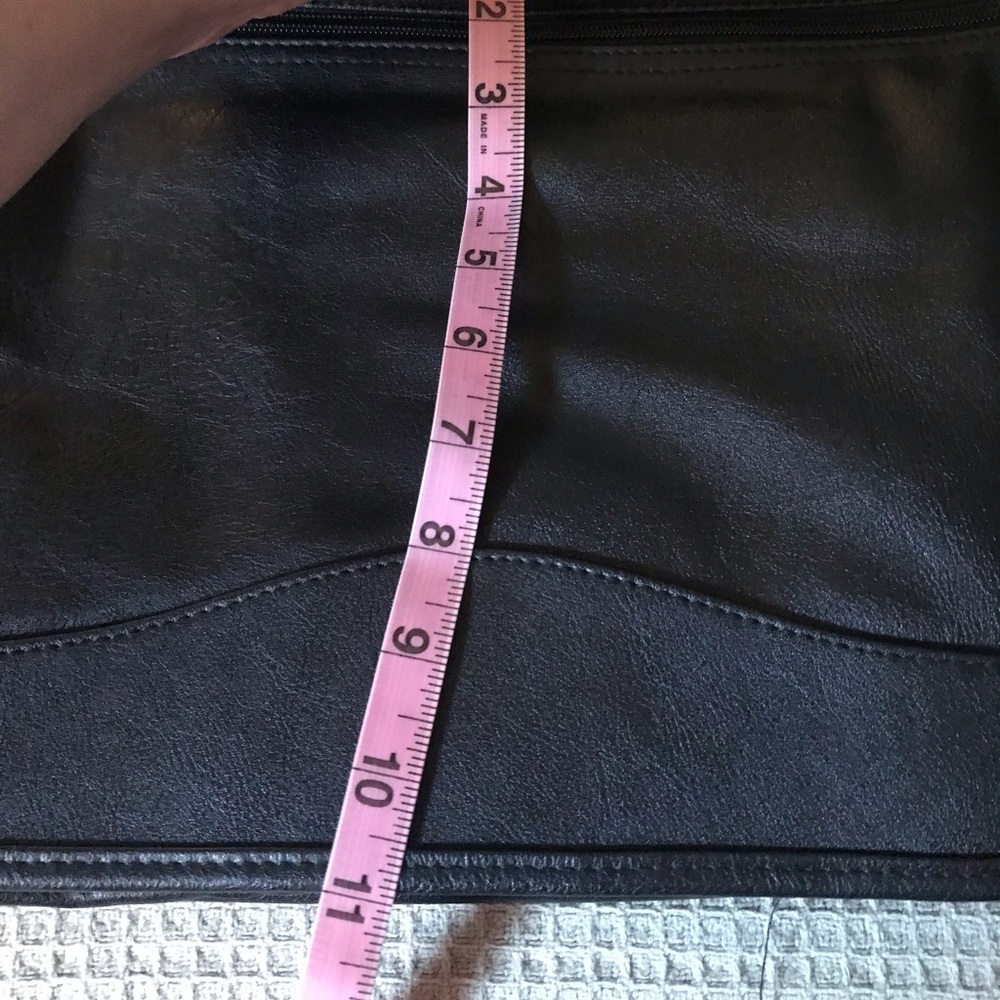Leather-like laptop/school/business commuter bag - Picture 11 of 11